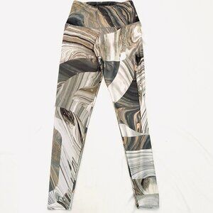 Onzie yoga pant, Women's Medium Large high rise